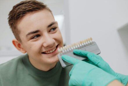 Understanding Teeth Whitening: What You Need to Know Before Whitening Your Smile