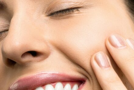A Question for the Experts: Can Alcohol Cause Sensitive Teeth?